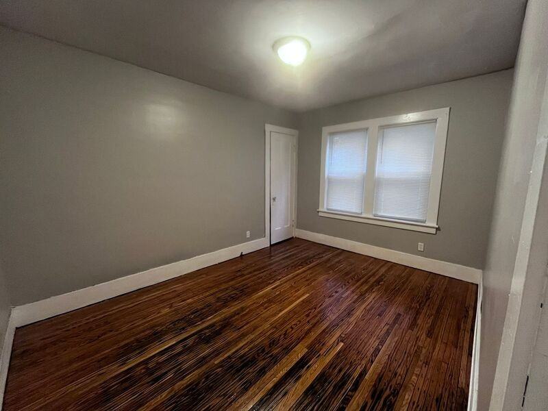 151 Anthony St - Photo 5 of 9