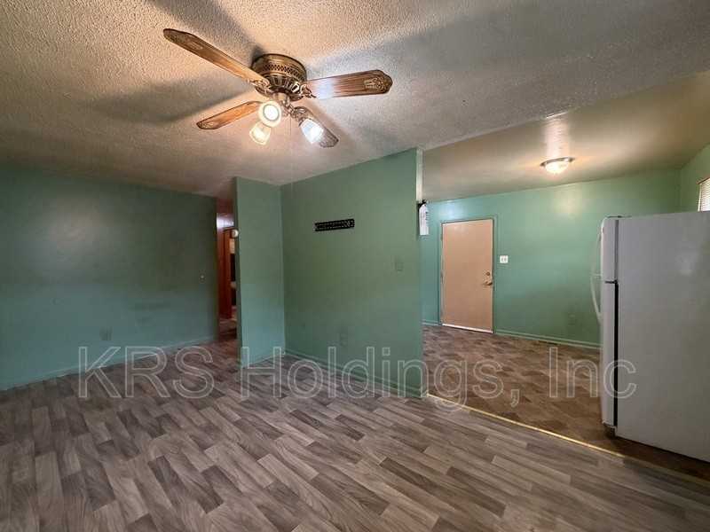710 Birch Ave - Photo 3 of 8