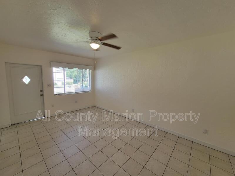 1024 Ne 2nd St - Photo 4 of 11