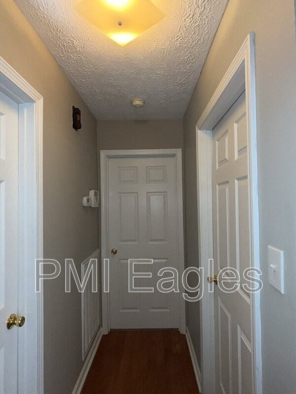 971 Van Buren Ave - Photo 6 of 16