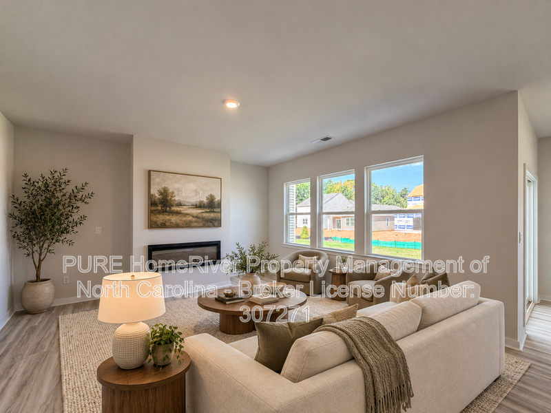 1406 Mammoth Rd - Photo 2 of 26