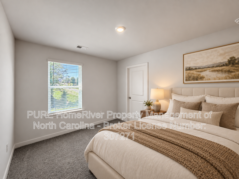 1415 Mammoth Rd - Photo 4 of 24