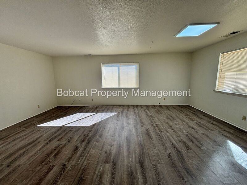 136 Dayton Village Pkwy #D - Photo 5 of 37