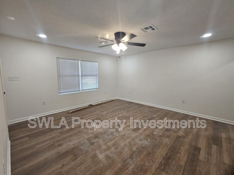 4412 Louisiana Ave - Photo 3 of 9