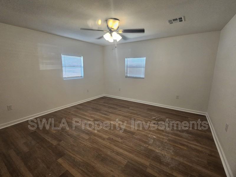4412 Louisiana Ave - Photo 4 of 9