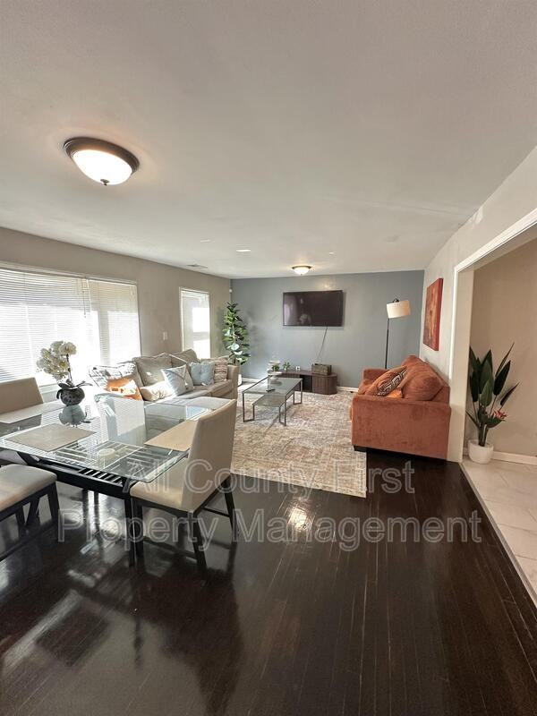 1384 Peachcrest Rd - Photo 3 of 16