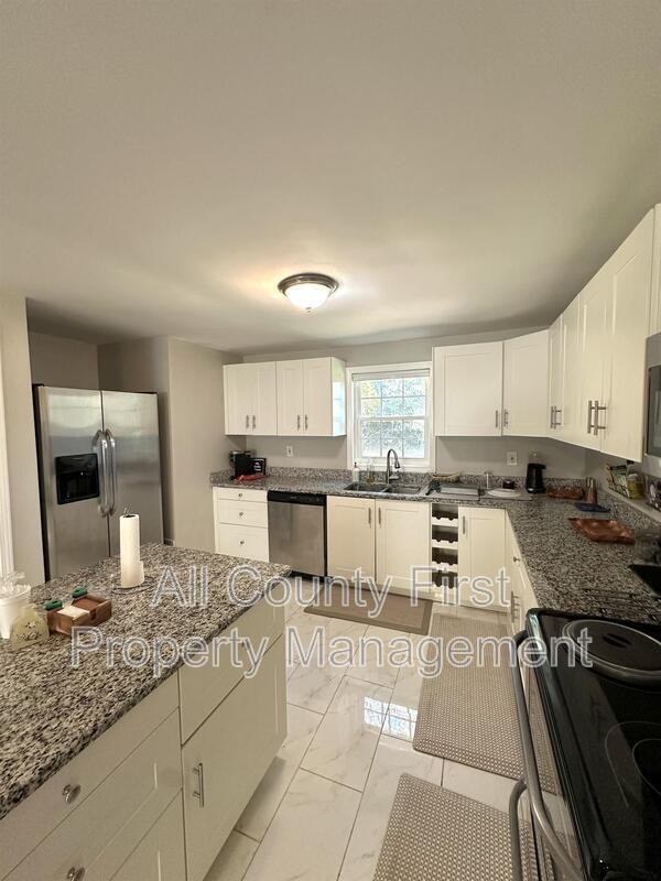 1384 Peachcrest Rd - Photo 6 of 16