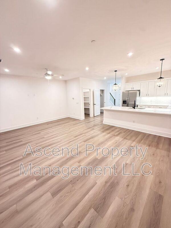 128 Leggo Ave - Photo 2 of 19