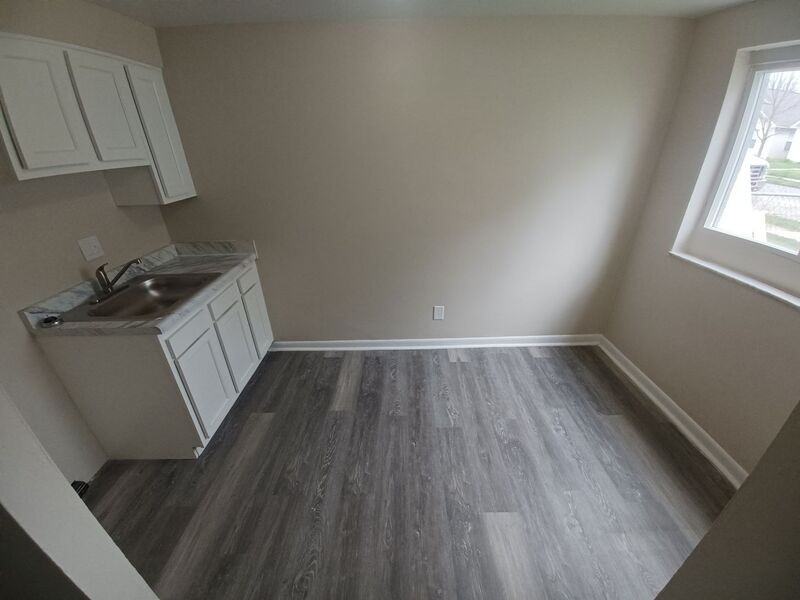 139 Stevens Ave - Photo 3 of 5