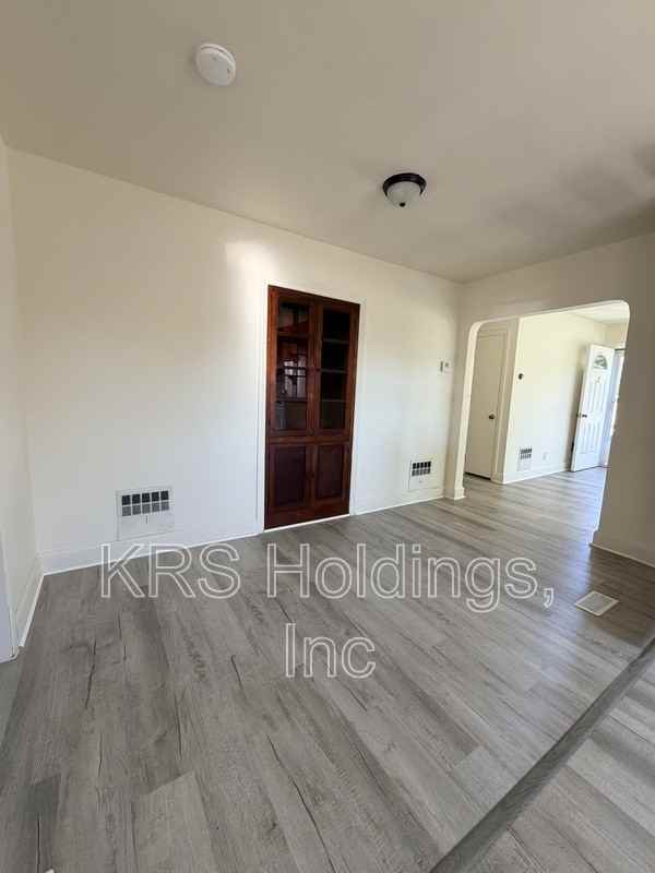 2525 Morson St - Photo 3 of 9