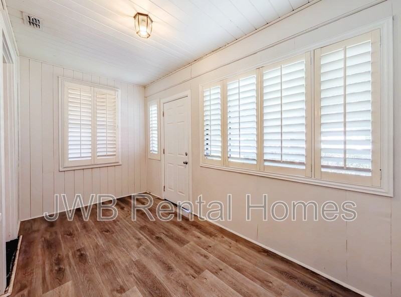 768 Gardenia Ln - Photo 4 of 20