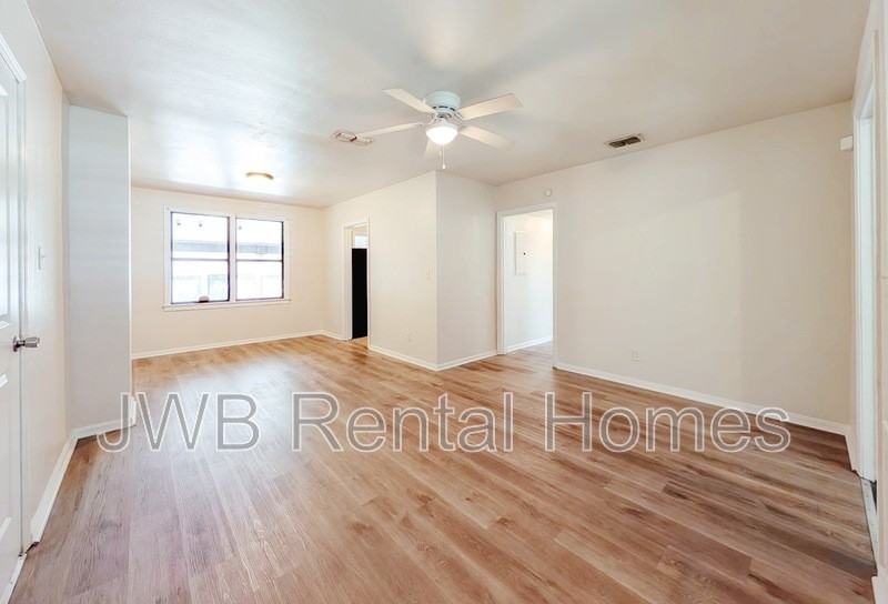 768 Gardenia Ln - Photo 6 of 20
