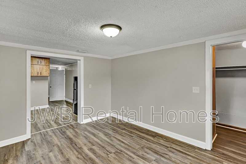 10517 Ashby Rd - Photo 5 of 23