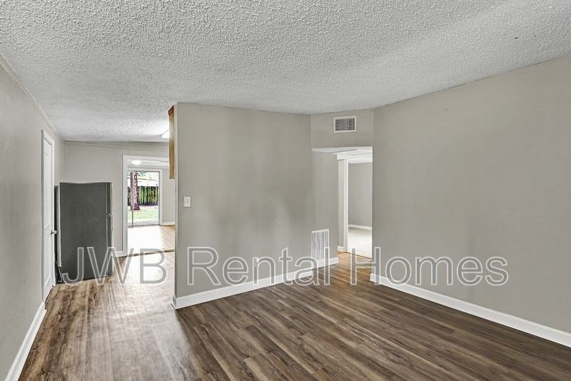 10517 Ashby Rd - Photo 6 of 23