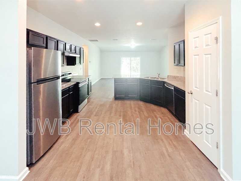 4016 Spring Glen Rd - Photo 3 of 36