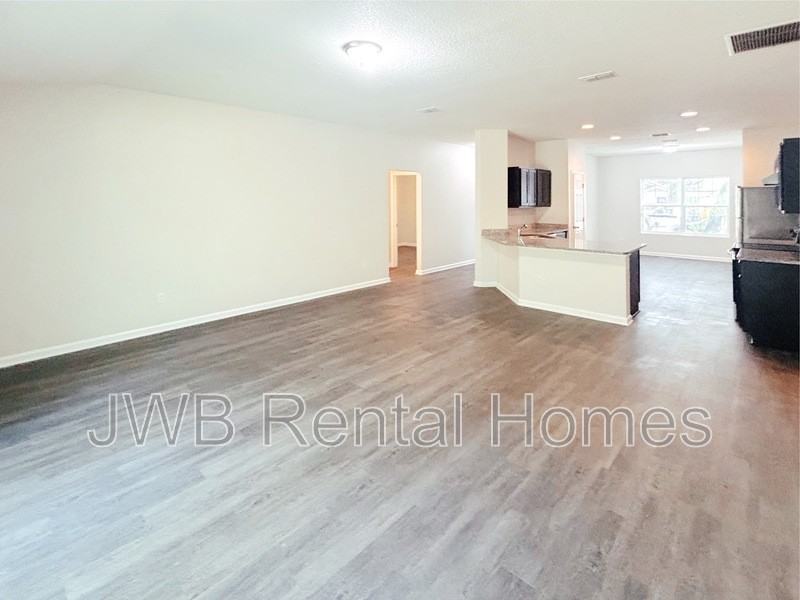 4016 Spring Glen Rd - Photo 5 of 36