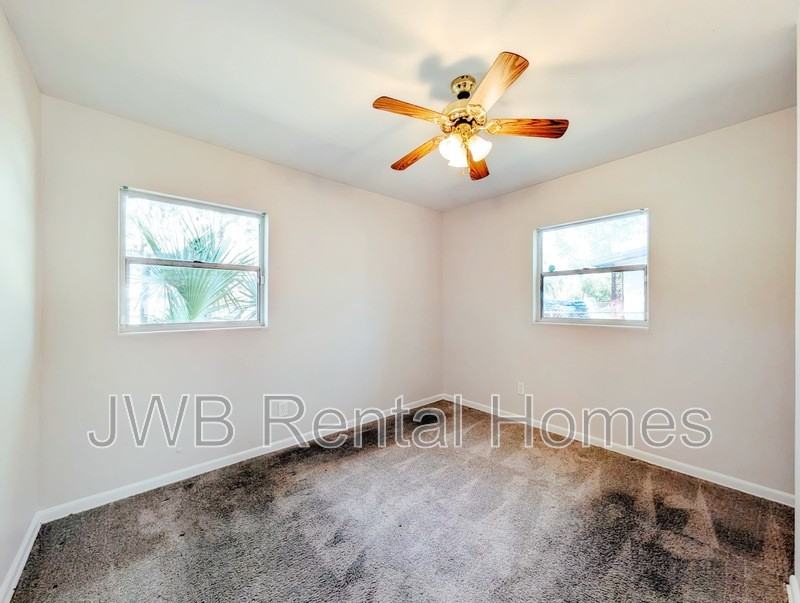 3923 Leonard Cir W - Photo 6 of 14