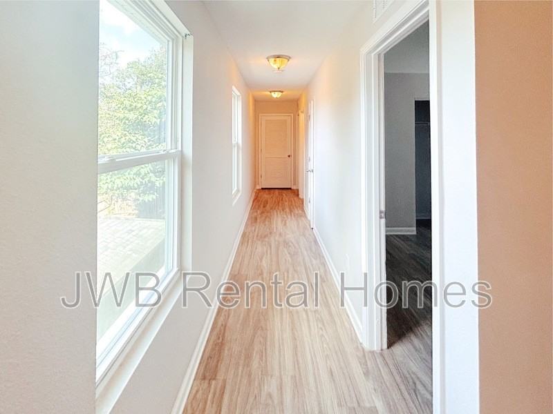 8585 Jasper Ave - Photo 7 of 30