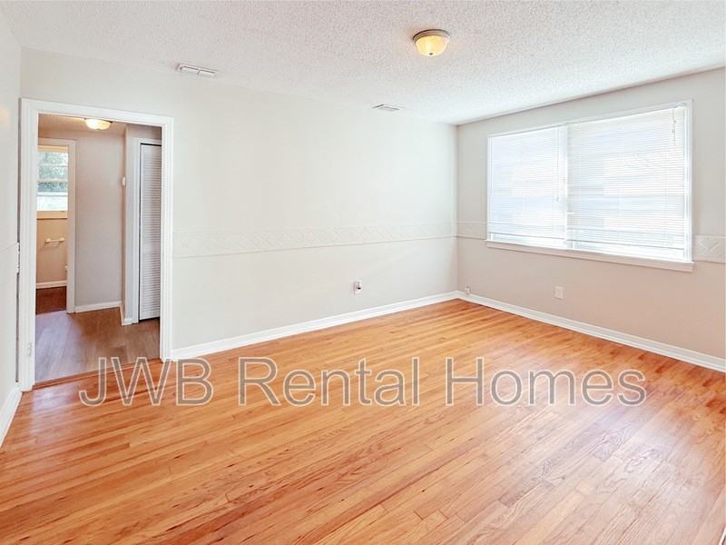 2604 Lowell Ave - Photo 7 of 23