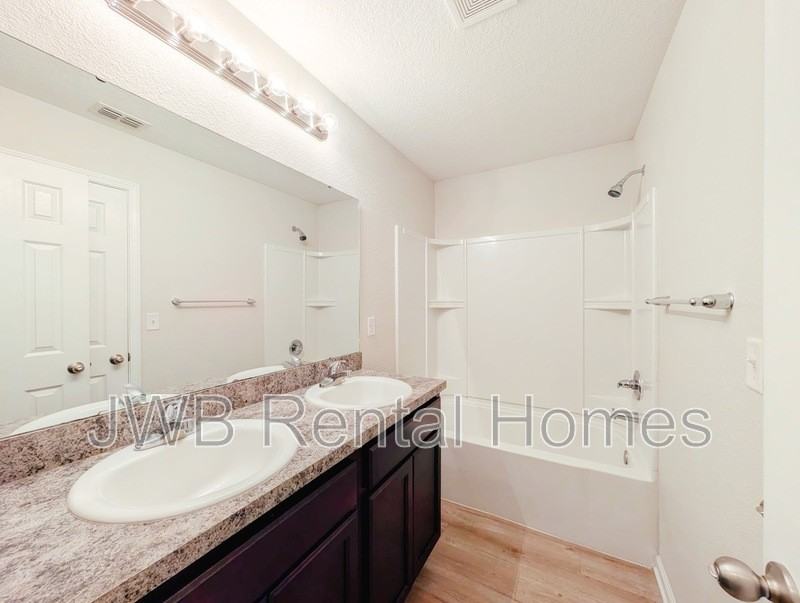 3120 W 20th St - Photo 7 of 16