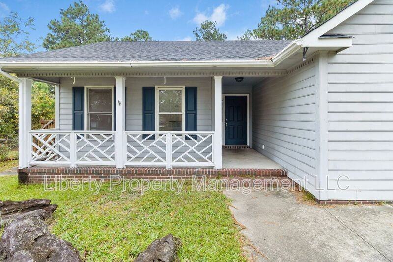 104 Greeley Cir - Photo 2 of 16