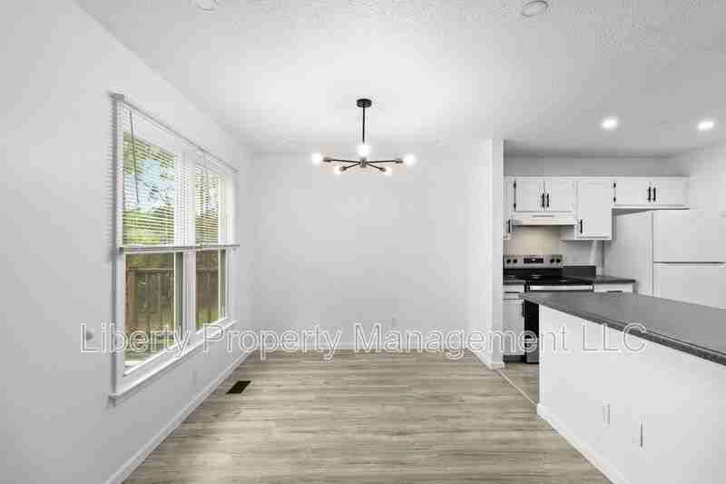 104 Greeley Cir - Photo 6 of 16