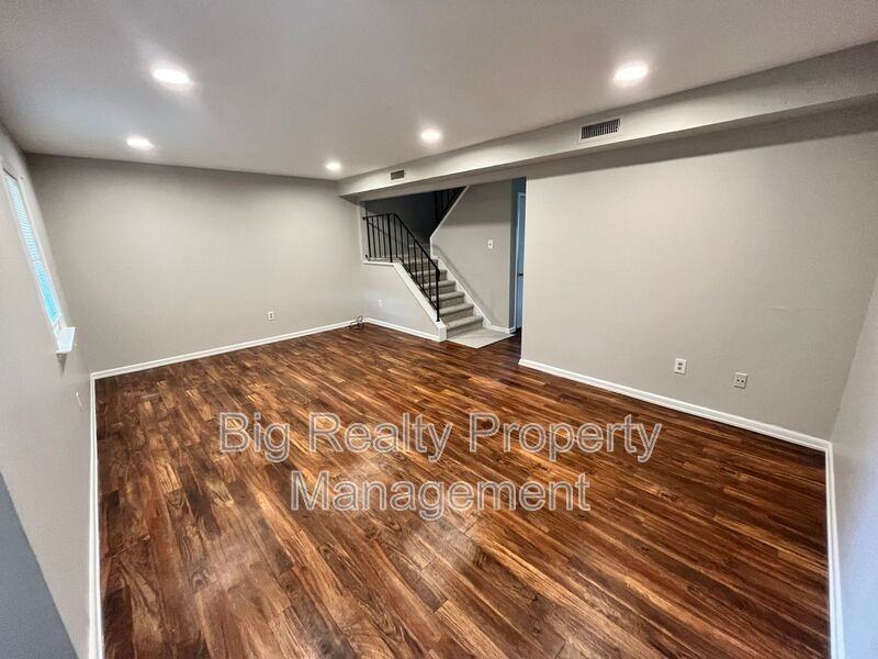 39 Salem Rd - Photo 2 of 9