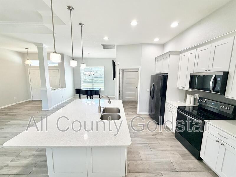 4443 Cinderella Cir - Photo 3 of 15
