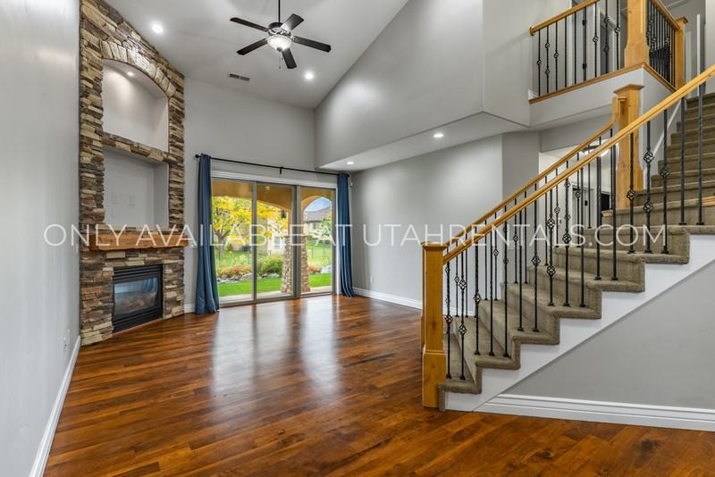 2032 W Golden Pond Way - Photo 7 of 35