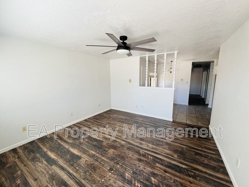 6063 Redlands Rd Nw - Photo 2 of 14
