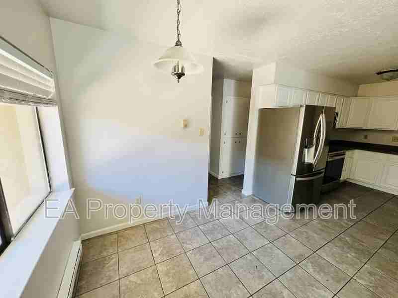 6063 Redlands Rd Nw - Photo 4 of 14