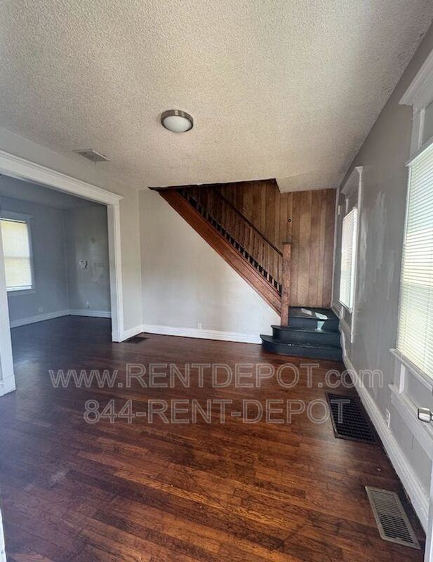 1101 N Main St - Photo 2 of 12