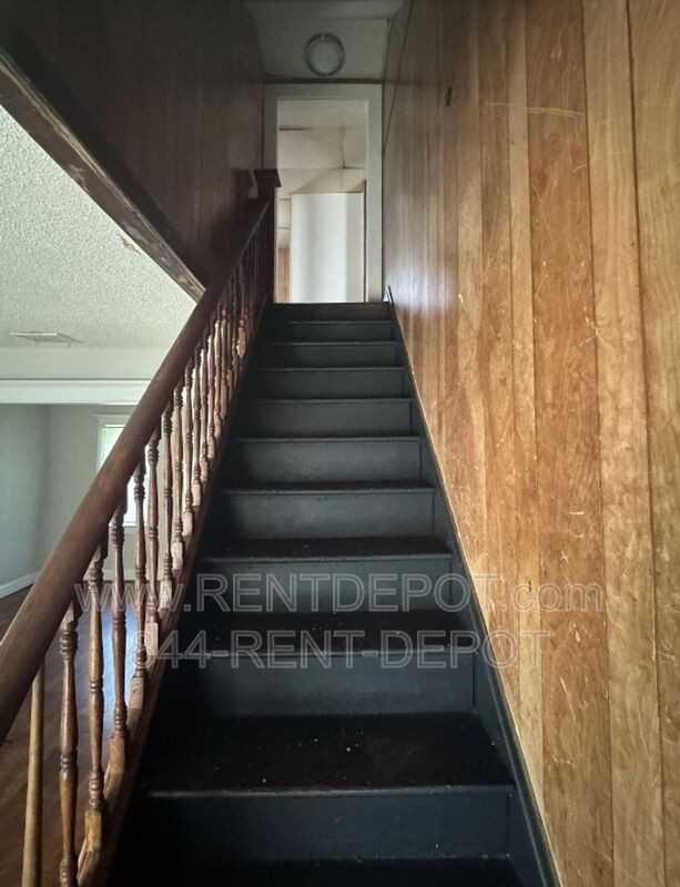 1101 N Main St - Photo 6 of 12