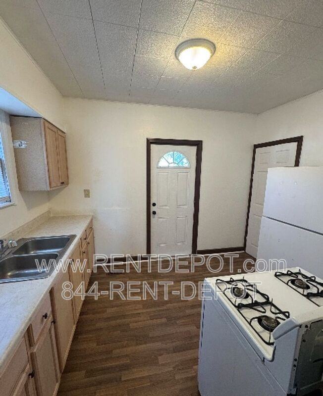 1108 S Harlan Ave - Photo 4 of 10