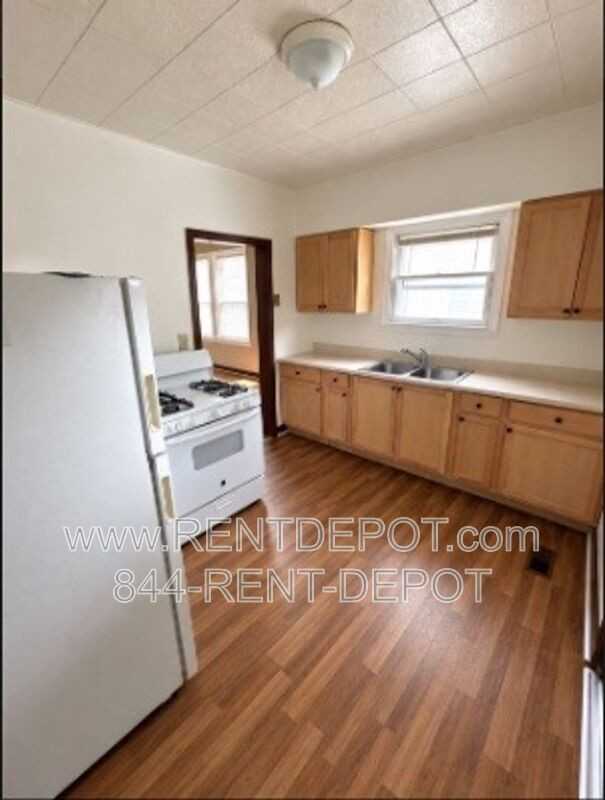 1108 S Harlan Ave - Photo 5 of 10