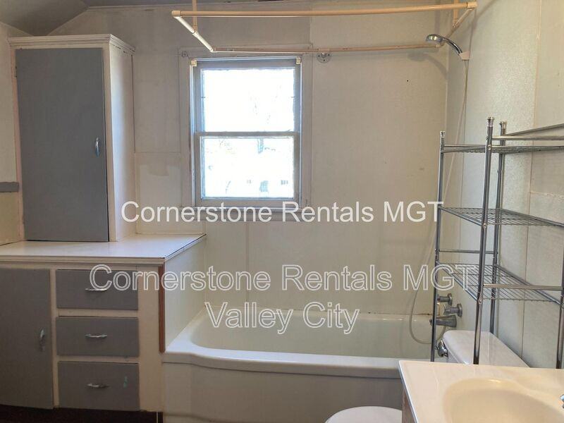 529 2nd St Sw - Photo 6 of 12