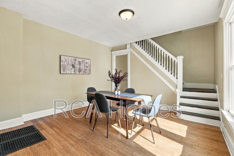 1555 Barth Ave - Photo 2 of 12