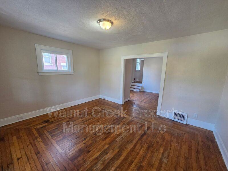 1806 E 33rd St #1806 - Photo 6 of 46
