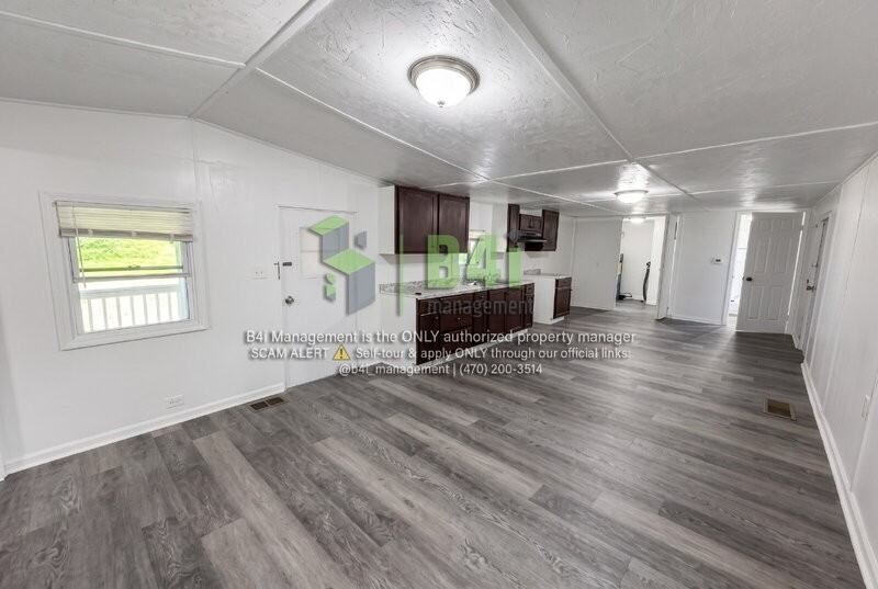 308 Pleasant Valley Rd Se - Photo 2 of 10