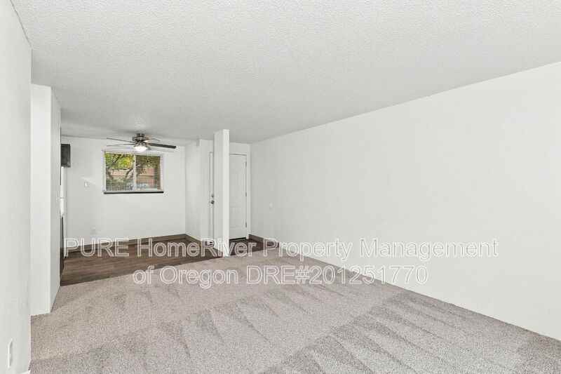 14138 Ne Sandy Blvd #P02 - Photo 4 of 23