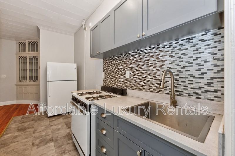 102 S Lake Ave #2 - Photo 4 of 13
