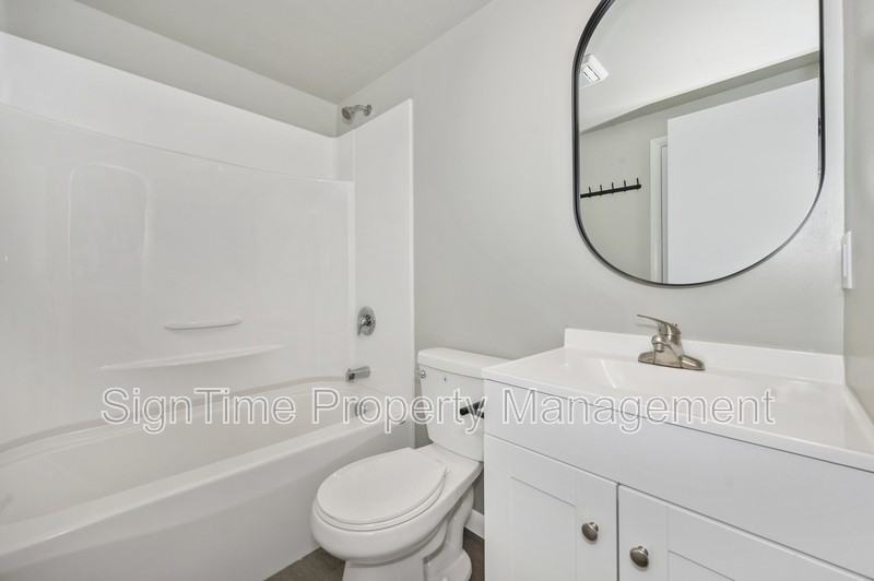 15207 National Pike #J - Photo 6 of 7