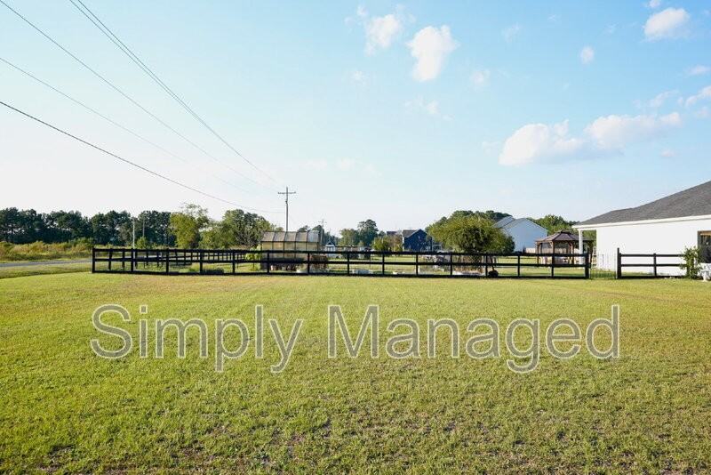 2915 Duck Pond Rd - Photo 3 of 46