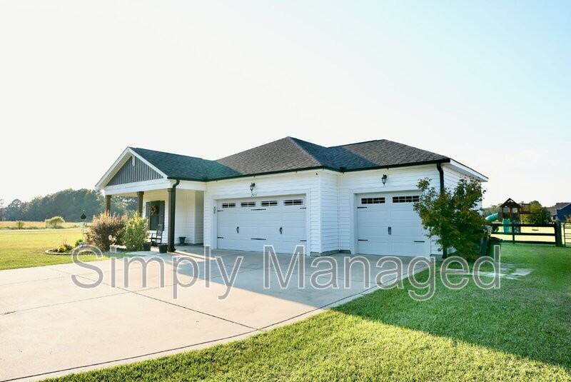 2915 Duck Pond Rd - Photo 4 of 46