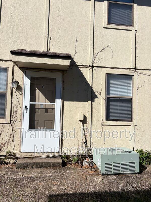 8707 Nw 82nd Ter #C - Photo 2 of 12