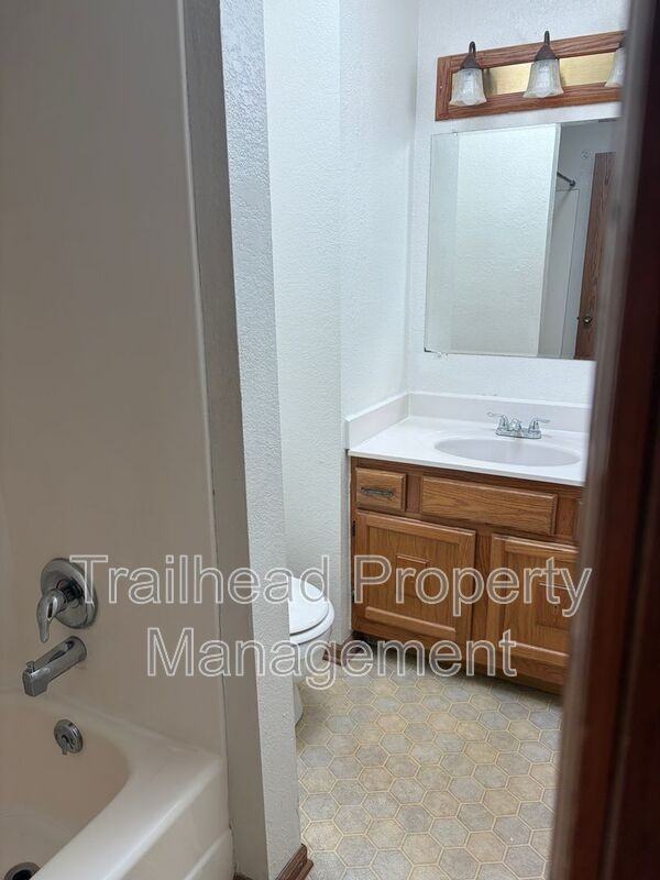 8707 Nw 82nd Ter #C - Photo 5 of 12