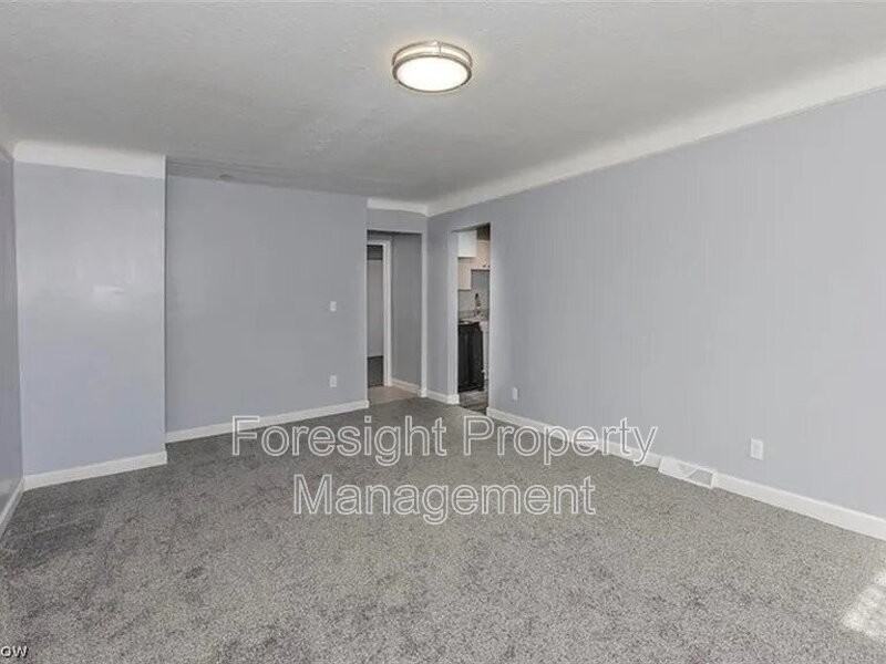1460 S Belvoir Blvd - Photo 2 of 10