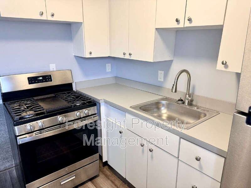 1460 S Belvoir Blvd - Photo 5 of 10