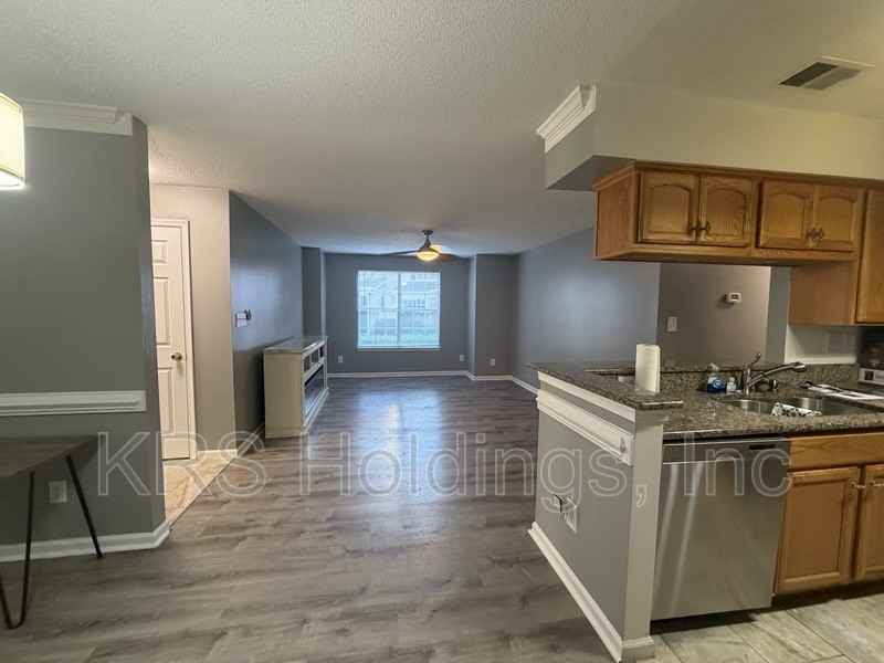 3825 Lasalle Dr - Photo 3 of 12