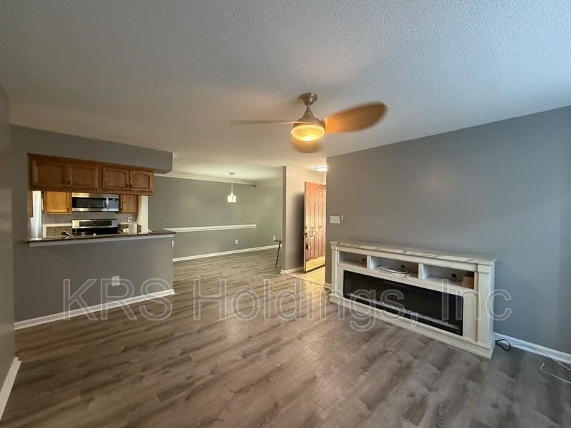 3825 Lasalle Dr - Photo 4 of 12